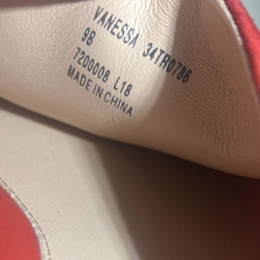 NWOB Taryn Rose Vanessa Suede Slip-on Flat Mules Slides Red Women's 9B Comfort - Picture 6 of 8